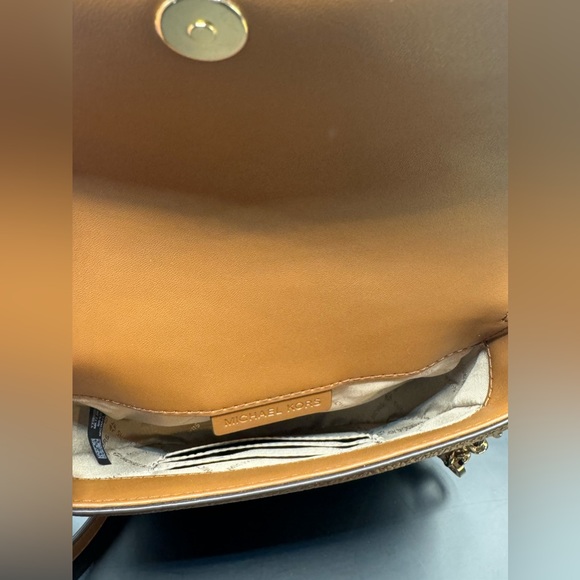 NWOT- Michael Kors Small Crossbody Bag with dust bag - Picture 5 of 12